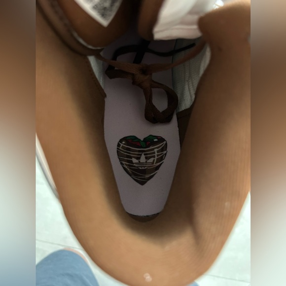 Adidas Forum Mid Men's Shoes Size 12 ‘chocolate to my strawberry' GY6802 Rare - Picture 6 of 12